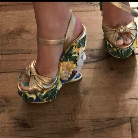 DOLCE AND GABBANA RUNWAY SHOES - Picture 2 of 6